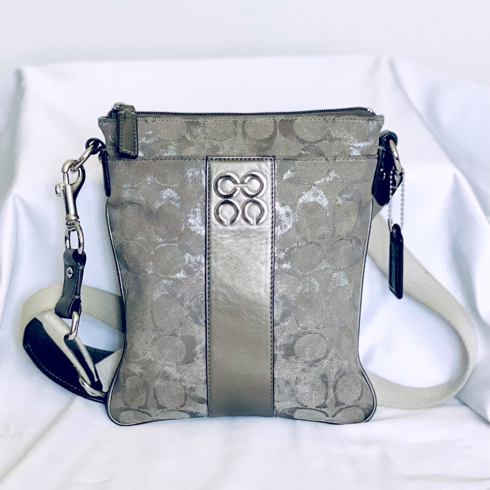 Coach Signature Metallic Swing Pack Crossbody - Grey